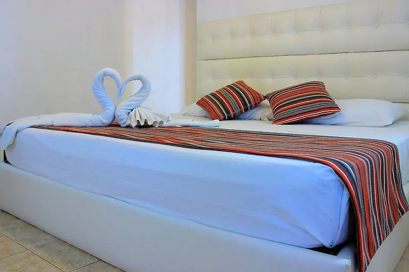 Apartamentos Las Torres 신데 델 카르멘