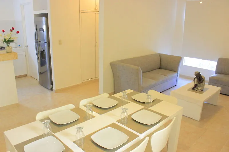 Apartamentos Las Torres 신데 델 카르멘 0*,